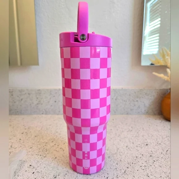 Bubblegum Checkers - Picture 8 of 14